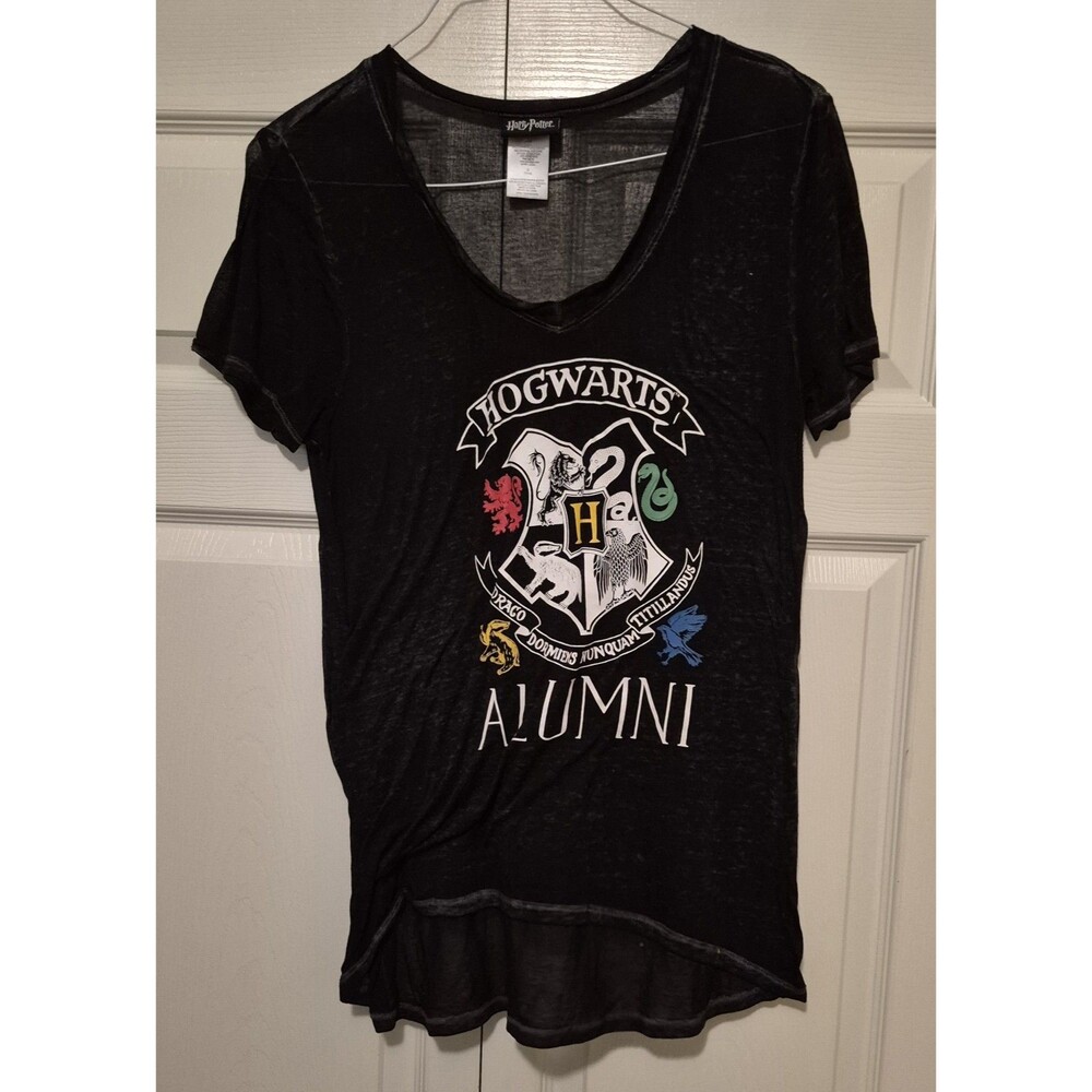Harry Potter Hogwarts Alumni V-Neck T-Shirt Juniors Large paper thin cotton blk